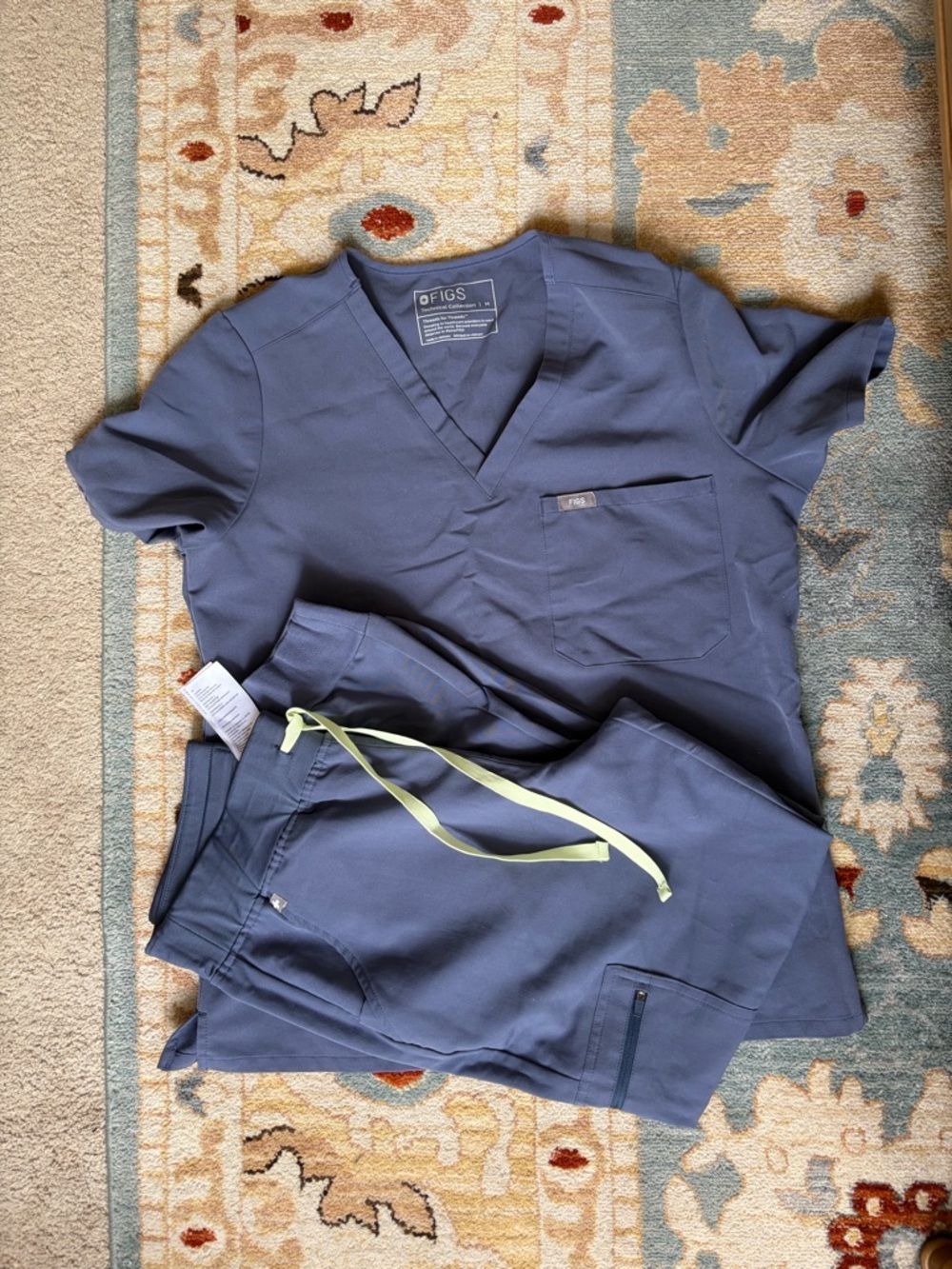 FIGS Catarina Scrub Set Space Navy Medium Top Medium Petite Zamora Jogger